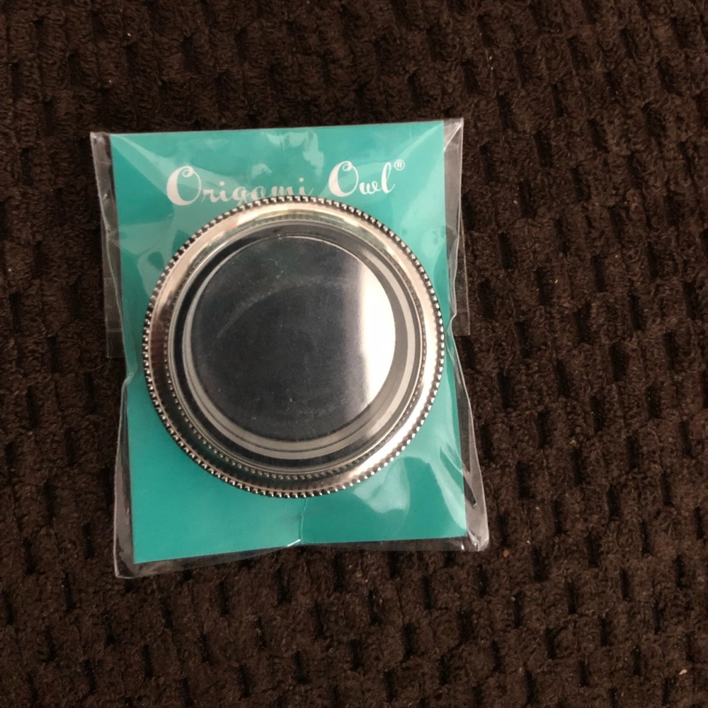 Origami owl stick it locket